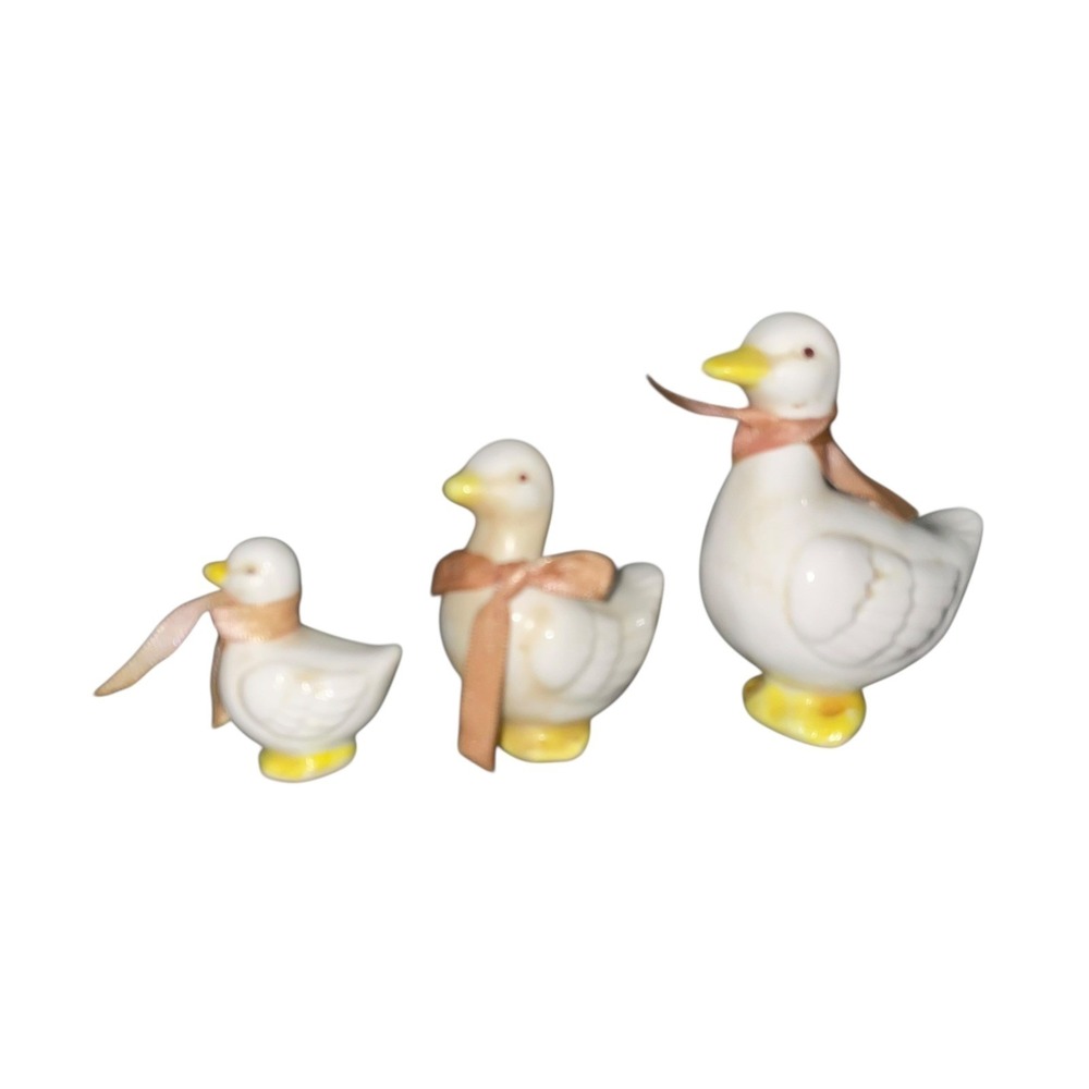 Vintage Duck Figurines Set 3 Ceramic Taiwan Cottage Farmhouse Decor Miniature